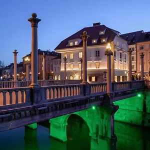Zlata Ladjica Boutique 5* Любляна