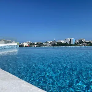 https://pavo-real-city-playa-del-carmen.allrivieramayahotels.com