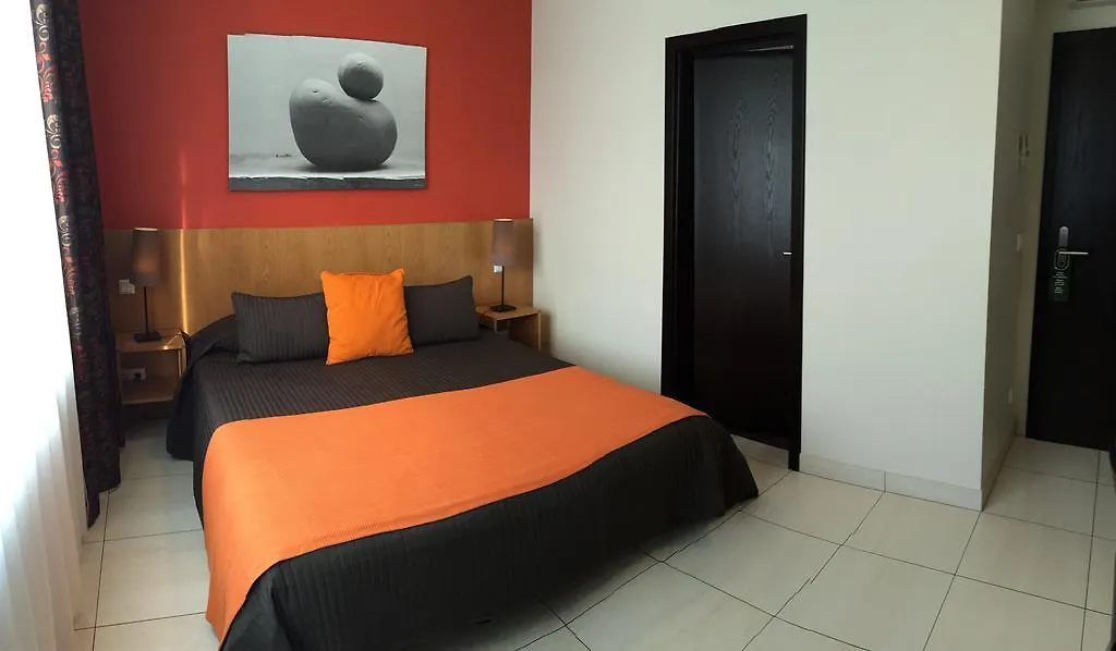 ***  Hotel Pax Luxembourg Luxembourg