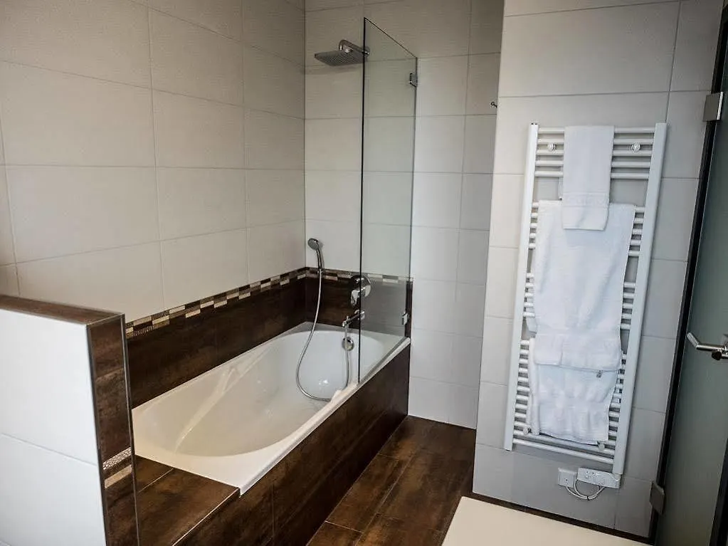 Hotel Pax Luxembourg 3*,